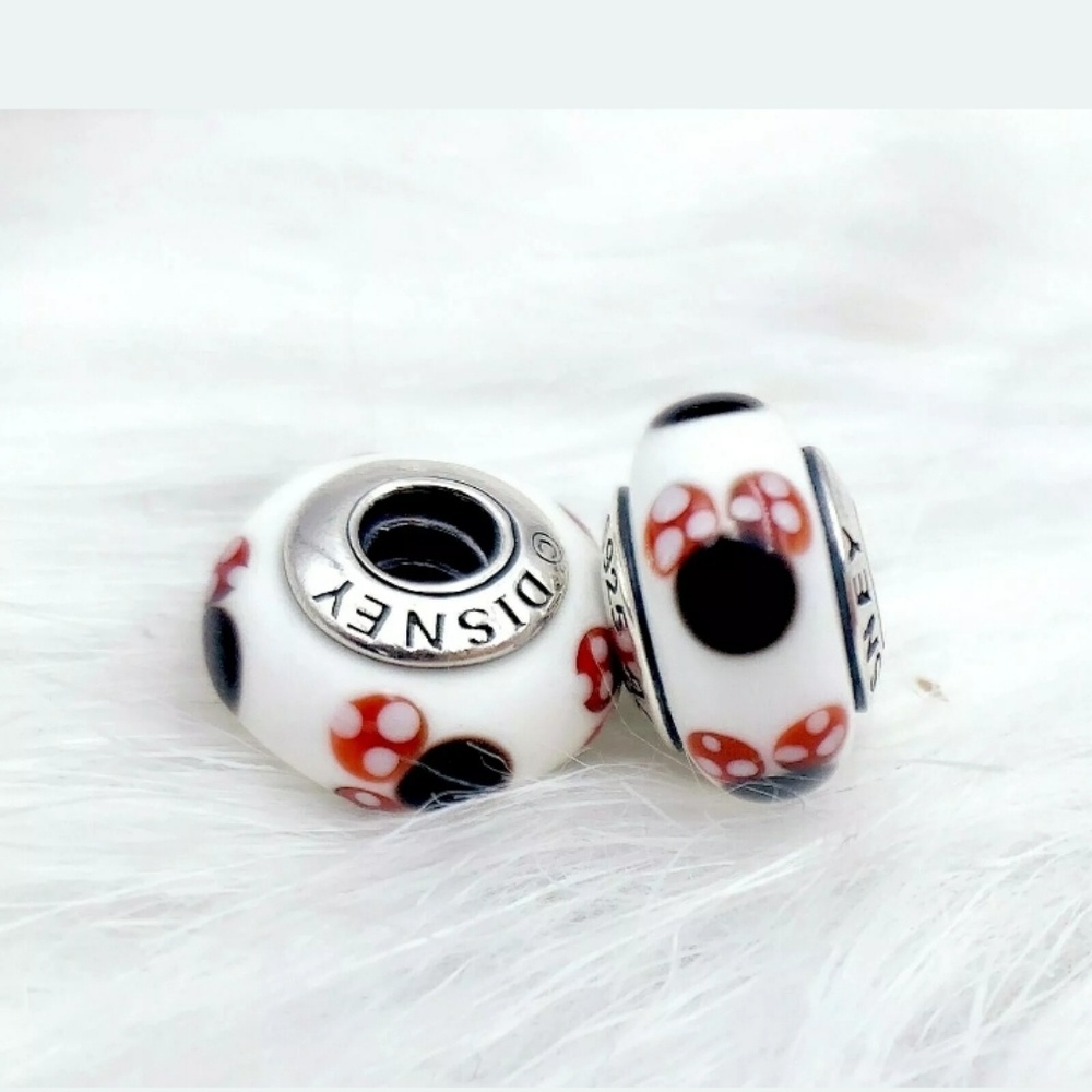 Pandora Minnie Mouse Murano bead set. - Picture 5 of 5